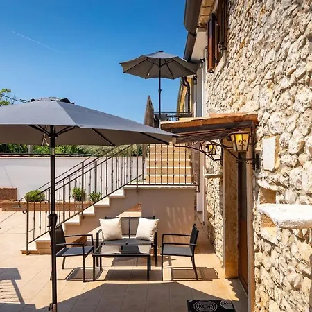 Holiday home Casa Darija With Pool And Grill In Novigrad *