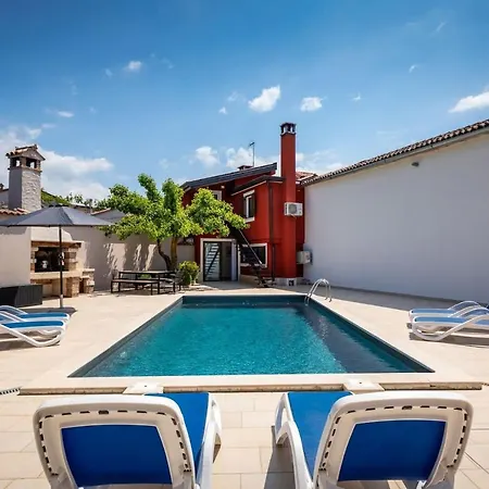 Casa Darija With Pool And Grill In Novigrad